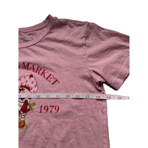 Strawberry Shortcake Pink Graphic T-shirt Farmers Market Print Womens Small - Picture 7 of 7